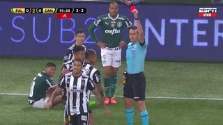Fuerte cruce con el árbitro: Eduardo Vargas salió expulsado en el Palmeiras vs. Atlético Mineiro