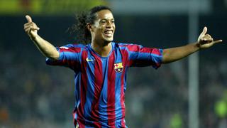 “Estábamos a punto de darle dorsal”: Scholes contó que Ronaldinho estuvo cerca de fichar por el Manchester United