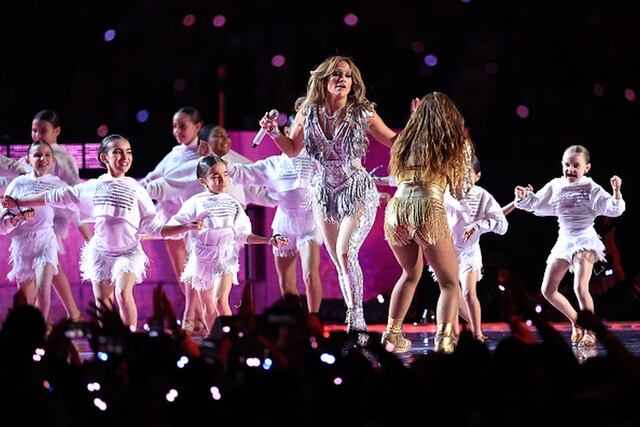 Así fue el espectáculo de Shakira y Jennifer López (JLO) en el Half Time Show. (Foto: Getty)