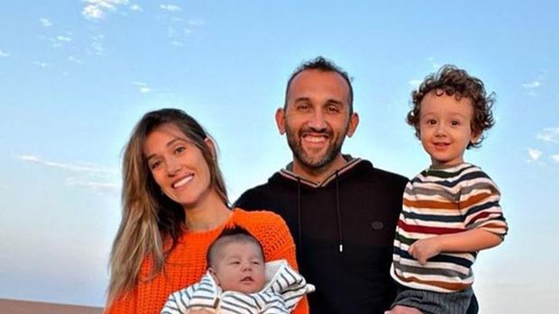 Hernán Barcos y su familia. (Instagram)