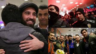 Como estrella de Hollywood: cientos recibieron a Arda Turan en Turquía por su llegada alEstambul Basaksehir