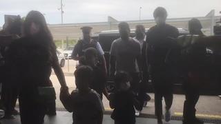 París, el destino: así llegó Messi a El Prat para tomar el avión rumbo a Francia [VIDEO]