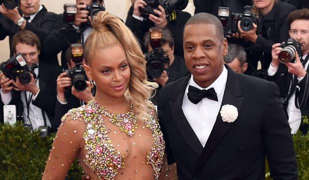 La vez que Beyonce y Jay Z llegaron a la gala benéfica del Instituto de Vestuario del Museo Metropolitano de Arte 2015 en Nueva York (Foto: Timothy A. Clary / AFP)