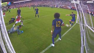 Hace méritos para quedarse: Bale evitó gol del Arsenal sobre la línea en duelo por la International [VIDEO]