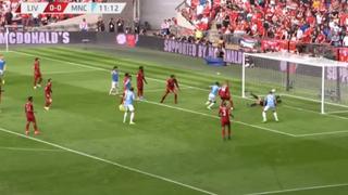 Pudo hacer más Alisson: así fue el gol de Sterling en el Manchester City vs. Liverpool [VIDEO]
