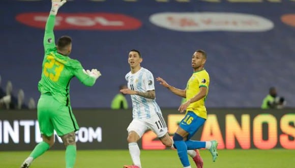 Renan Lodi disputó la final de la Copa América 2022 con la Selección de Brasil. (Foto: AFP)