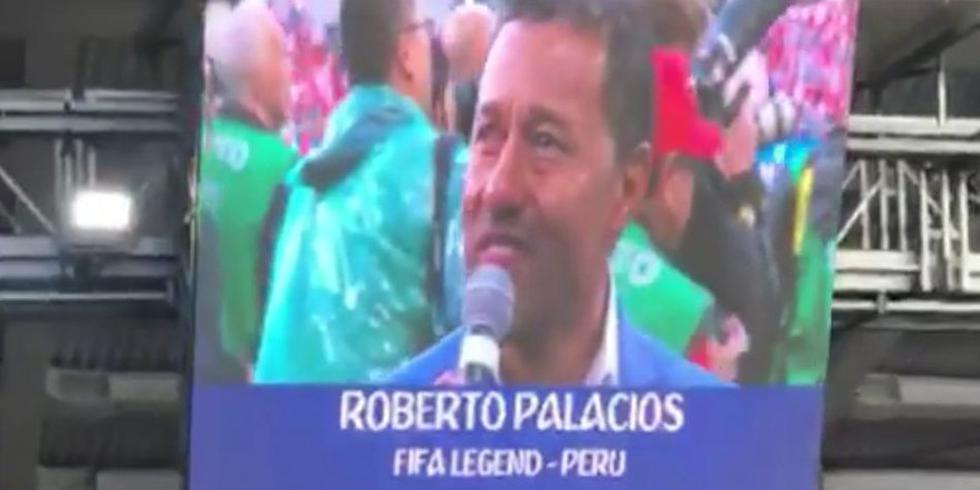 Perú en Rusia 2018: 'Chorri' Palacios fue homenajeado por FIFA antes del partido contra Francia. (Internet)