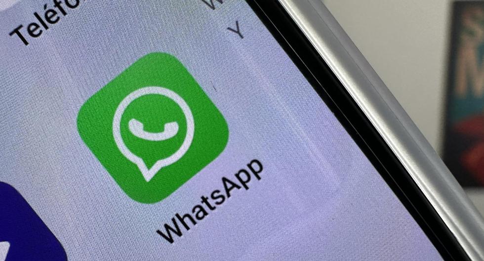 Guía informativa sobre el uso de WhatsApp y cómo solicitar un informe.