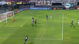 El palo que salvó a Sporting Cristal de recibir un gol de Olimpia en el choque por la Copa Libertadores [VIDEO]