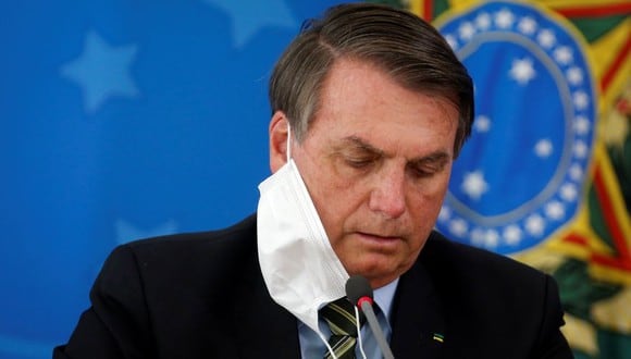 Jair Bolsonaro sigue en pie de lucha de su desidia a pesar de los 77 muertos en el país. (Foto: Reuters)
