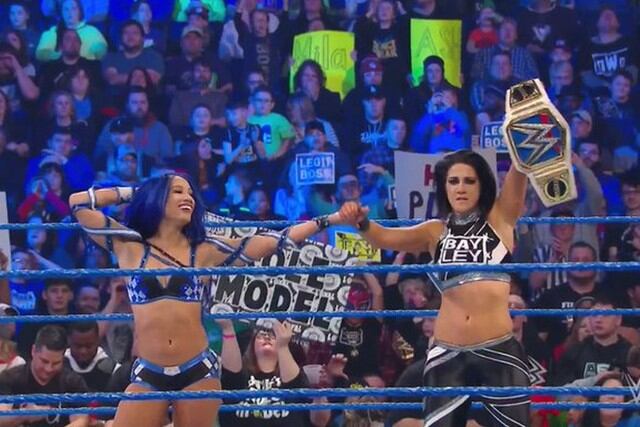 Bayley y Sasha Banks vencieron a Naomi y Lacey Evans. (Foto: WWE)