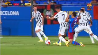 Se pasó de revoluciones: duro codazo de Cristiano a Dest en Barcelona vs Juventus [VIDEO]