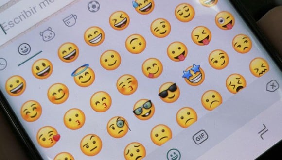 Descubre el verdadero significado de uno de los emojis más famosos de WhatsApp.