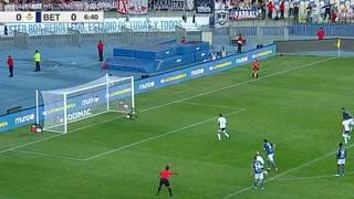 Mala suerte: Gabriel Costa falló un penal en favor de Colo Colo vs. Betis [VIDEO]