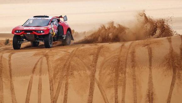 Sebastién Loeb ganó la Etapa 2 y Nasser Al-Attiyah continúa como líder en coches. (Dakar)