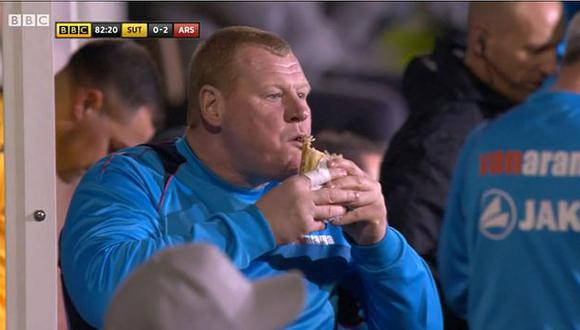 Insólito! Wayne Shaw renunció al Sutton tras comer un sándwich en pleno  partido | FUTBOL-INTERNACIONAL | DEPOR