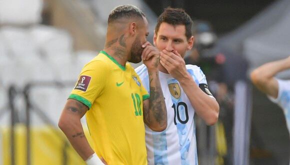 Brasil y Argentina son las selecciones favoritas para clasificarse a octavos de final en los primeros lugares de sus grupos. (Foto: NELSON ALMEIDA / AFP)