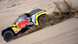 'Surfeó' en las dunas: Sébastien Loeb ganó la segunda etapa del Dakar 2019 en la categoría coches