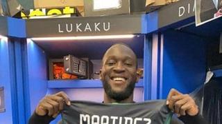 ‘Cambia’ de camiseta: Lukaku posó con la de Villa Mitre en redes sociales
