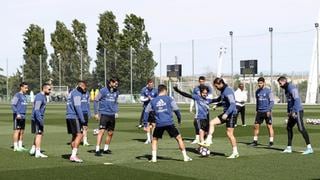 Cristiano Ronaldo y los malabares con James en los entrenamientos del Real Madrid