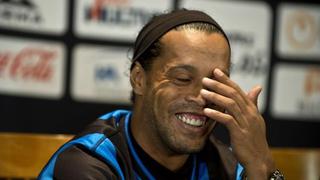 “Cogía su avión y se iba a Cancún”: las travesuras que hacía Ronaldinho en el Querétaro reveladas por un ex compañero 