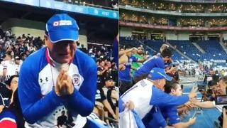 Facebook: entrenador de Cruz Azul tuvo este noble gesto con hincha que lloraba de emoción por el título
