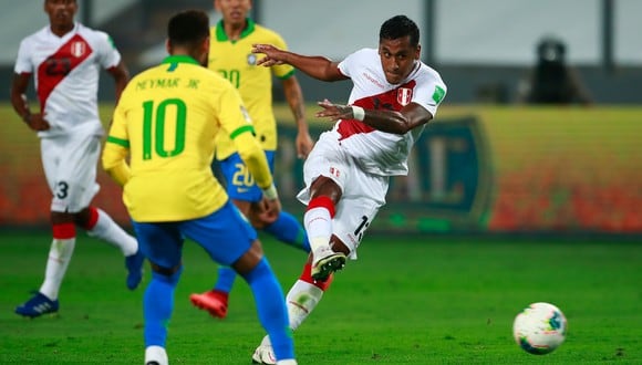 Tapia anotó el 2-1 momentáneo tras desvío en Caio en el inicio del segundo tiempo.