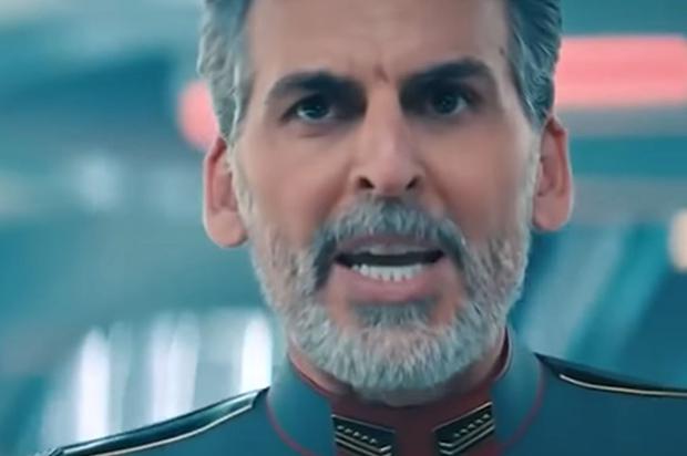 Oded Fehr in "Star Trek: Discovery" as Admiral Charles Vance (Photo: CBS / Paramount+)