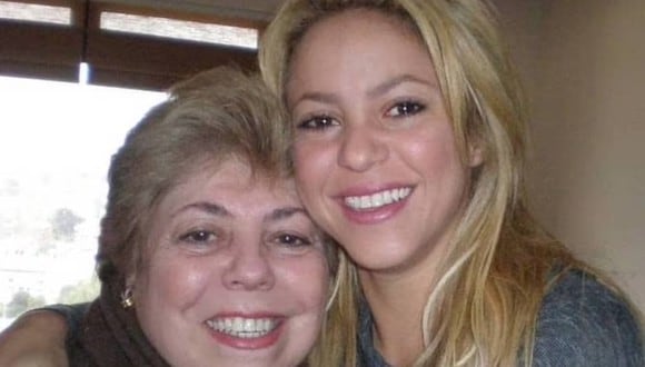 La cantante colombiana al lado de su progenitora (Foto: Shakira / Instagram)