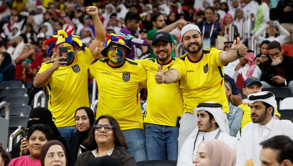 Hinchas de Ecuador realizan curioso cántico en el Mundial. (Foto: EFE)