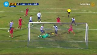 Alianza Lima: gran tapada de Leao Butrón evitó gol de Jean Pierre Archimbaud (VIDEO)