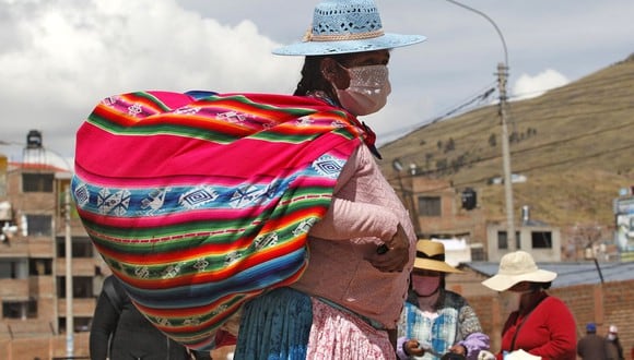 A falta del padrón oficial, el Gobierno del Presidente Vizcarra habilitó un Bono Rural de 760 soles para las familias vulnerables en zonas rurales para mitigar el impacto causado por el nuevo COVID-19 (Foto: AFP)