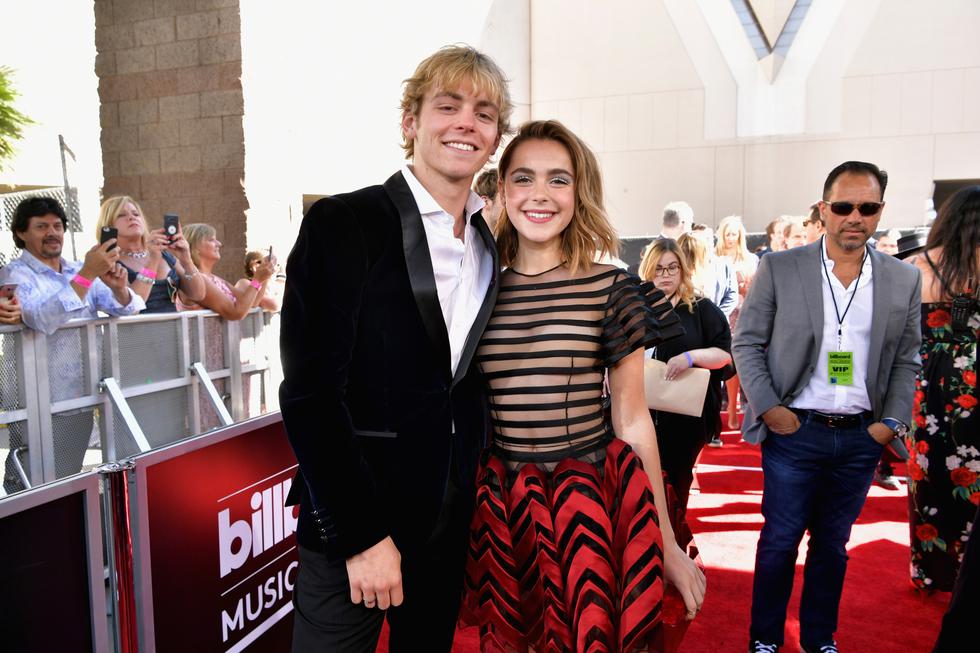 Kiernan Shipka llamó la atención en el alfombra roja de los Billboard Music Awards 2019 con transparencias. (Fotos: AFP )