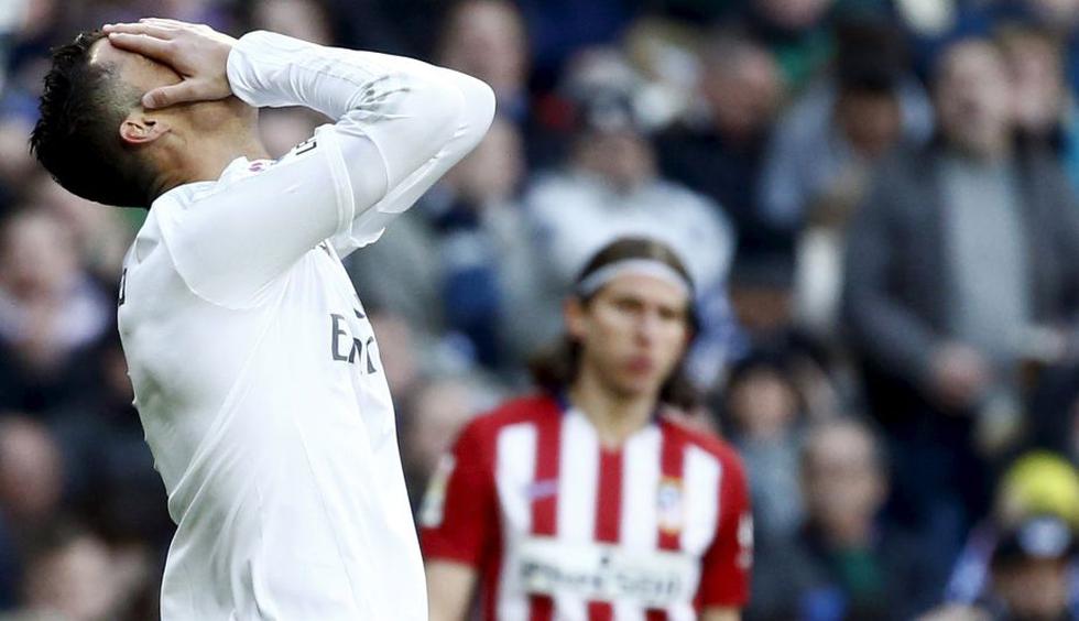 Cristiano Ronaldo no pudo hacer nada para evitar la derrota de Real Madrid frente al Atlético. (Fotos: AP / Reuters / AFP)